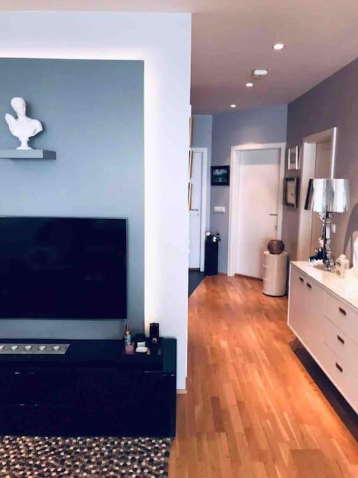Stylish And Relaxing Two Bedroom Appartment, View Over Harbour Hafnarfjörður 外观 照片